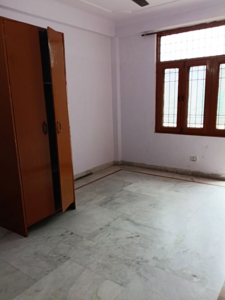 Room, malviya nagar 2 Bedroom 70 Sq.Yd. Builder Floor In Malviya Nagar Delhi 10356854