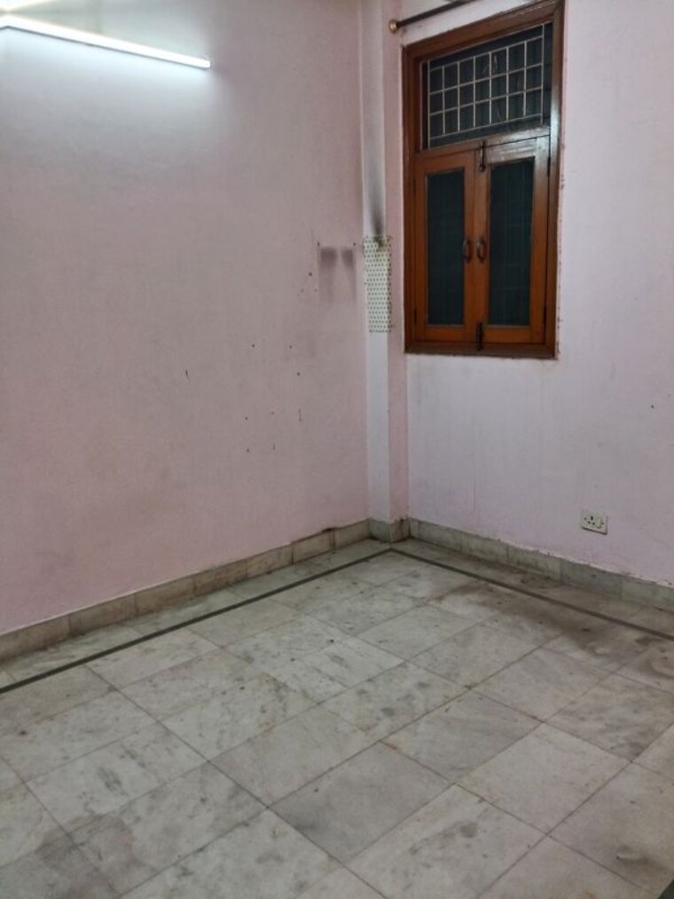 Room, malviya nagar 3 Bedroom 80 Sq.Yd. Builder Floor In Malviya Nagar Delhi 10356858