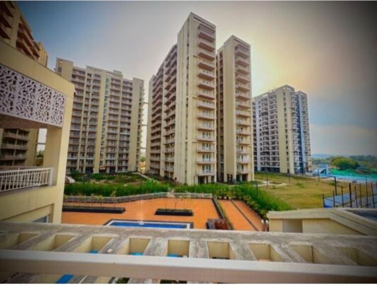 Exterior View, silverglades-the-melia 2.5 Bedroom 1450 Sq.Ft. Apartment In Sohna Sector 35 Gurgaon 8783504