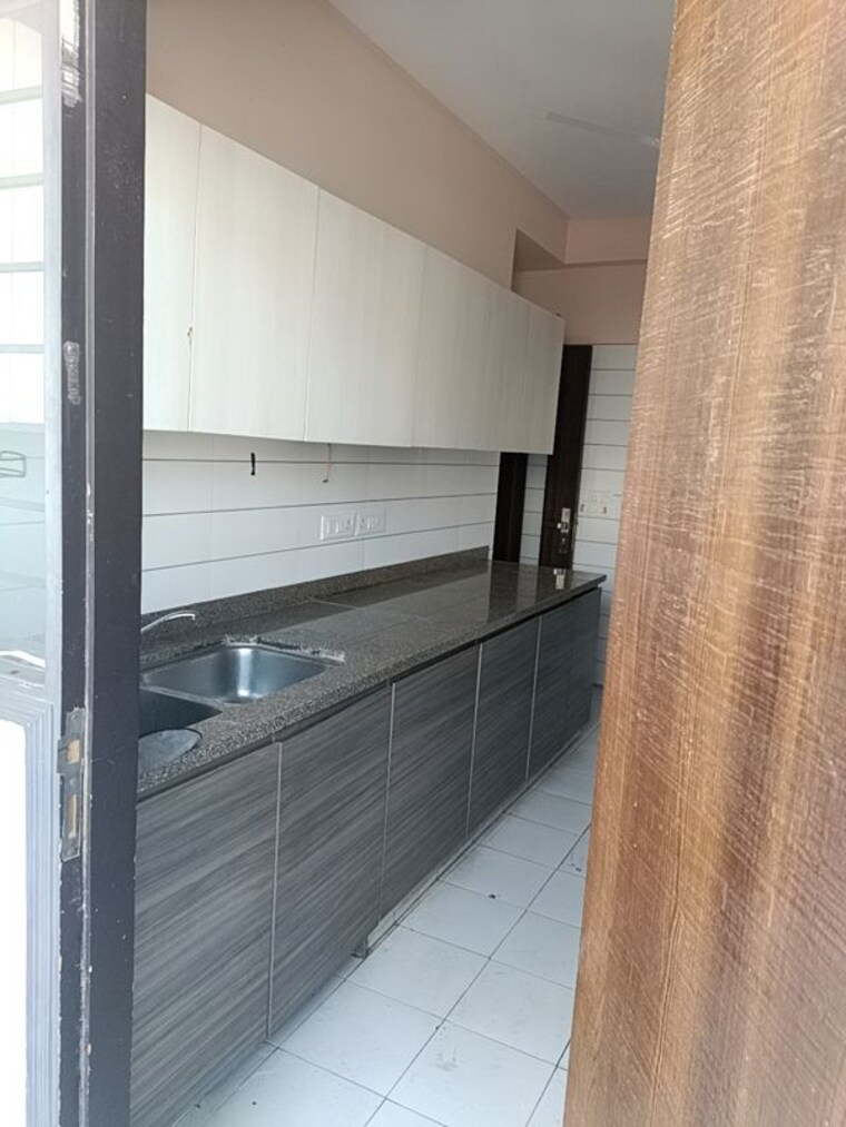 Kitchen, s-s-southend 4 Bedroom 2750 Sq.Ft. Apartment In Sector 49 Gurgaon 10356913