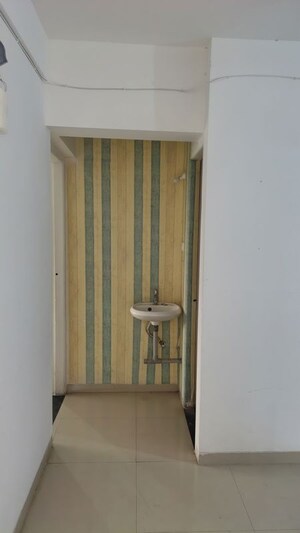 Furnished Amenities in 2 BHK Apartment at Civil Lines – for Rent