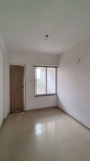 Room in 2 BHK Apartment at Civil Lines – for Rent