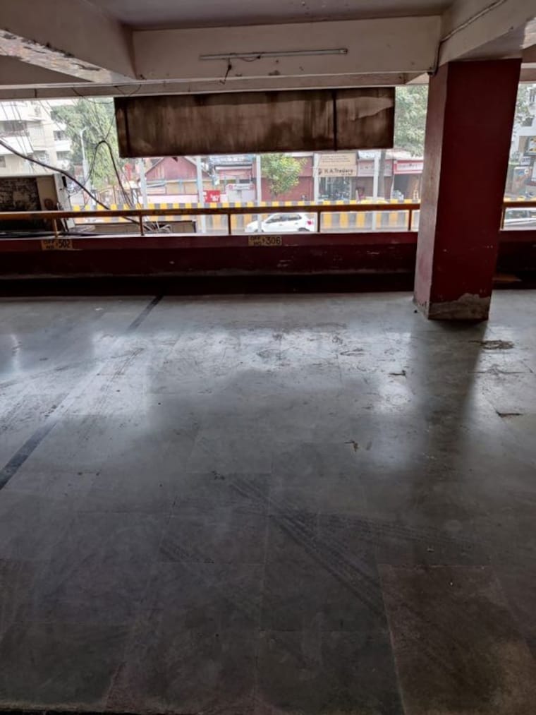  Parking, rangoli-time-complex Commercial Office Space 1000 Sq.Ft. In Dadar East Mumbai 10356925