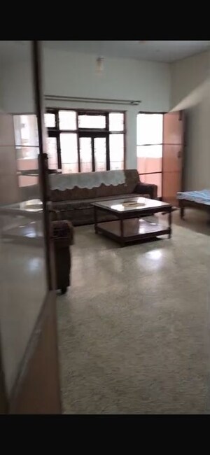 Common Area in 4 BHK Apartment at Langford Town – for Rent