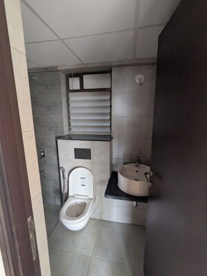 Bathroom in 1 BHK Apartment at Nahar Amaryllis Towers and Plaza, Chandivali – for Rent