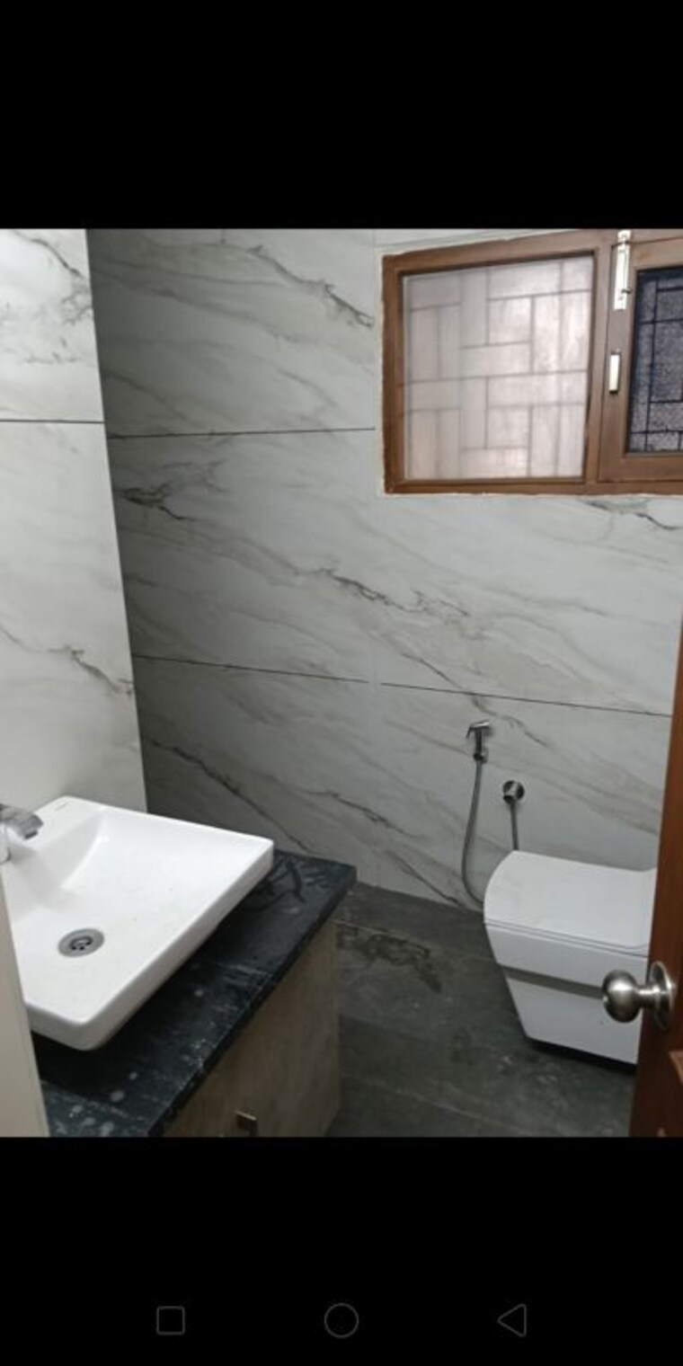 Bathroom, sector 33 6 Bedroom 4500 Sq.Ft. Independent House In Sector 33 Chandigarh 10356961