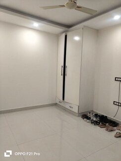 3 BHK + Pooja Room,Servant Room,Study Room,Extra Room,Basement,Store Room Builder Floor For Sale in Smart World Orchard