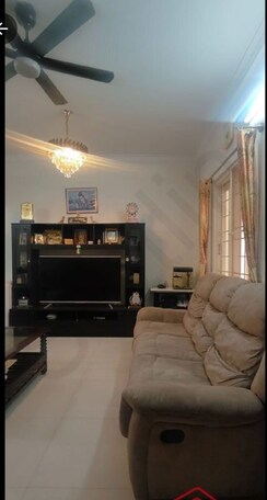2 BHK + Extra Room Apartment For Sale in High Grounds