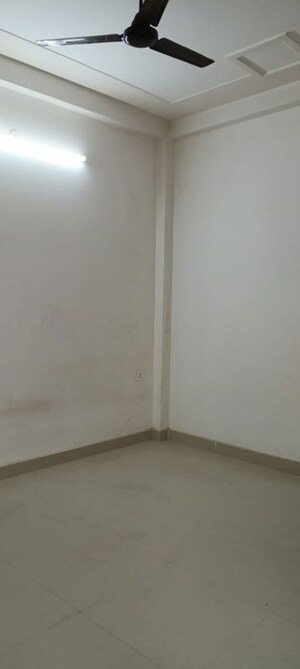 Room in 2 BHK Builder Floor at Arsh Green Heights ll, Gaur City 1 – for Rent