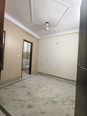Room in 2 BHK Builder Floor at Kalkaji – for Rent