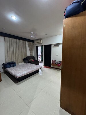Bedroom in 3 BHK Apartment at Ambawadi – for Rent