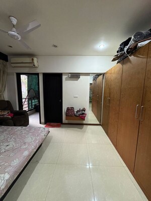 Room in 3 BHK Apartment at Ambawadi – for Rent
