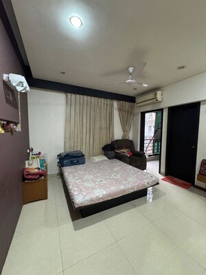 Bedroom in 3 BHK Apartment at Ambawadi – for Rent
