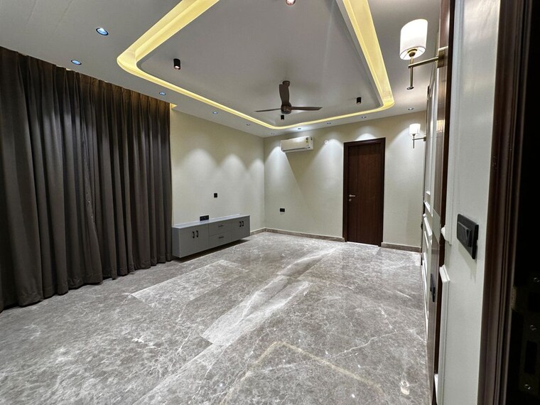 Bedroom, ansal-api-esencia 4 Bedroom 300 Sq.Yd. Builder Floor In Sector 67 Gurgaon 10357137
