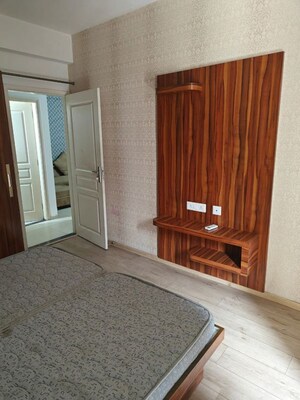Room in 2 BHK Apartment at Sushma Joynest ZRK, Ghazipur – for Rent