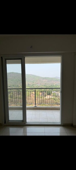 Room in 2 BHK Apartment at Godrej Emerald, Ghodbunder Road – for Rent