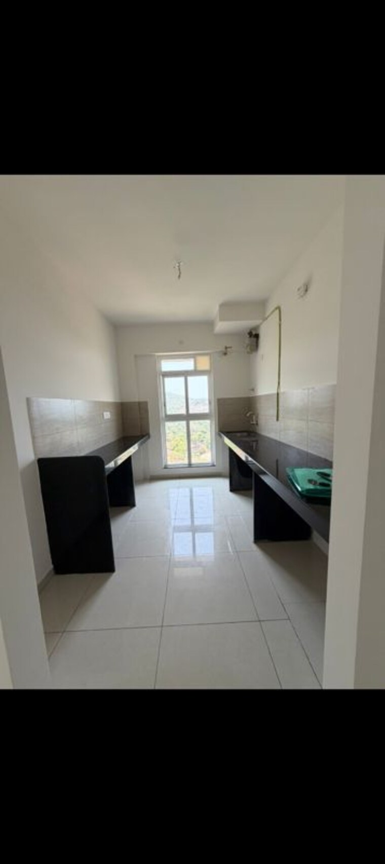 Kitchen, godrej-emerald 2 Bedroom 728 Sq.Ft. Apartment In Ghodbunder Road Thane 10357188