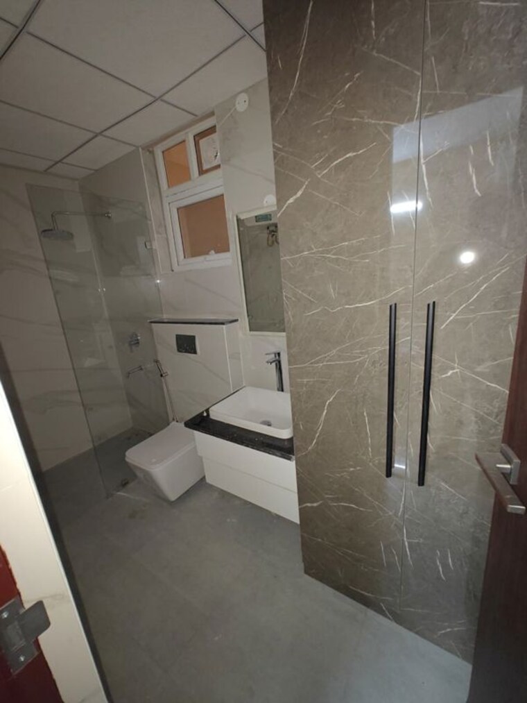 Bathroom, preet colony 3 Bedroom 1917 Sq.Ft. Apartment In Preet Colony Zirakpur 10357197