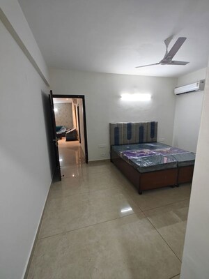 Room in 3 BHK Apartment at Preet Colony – for Rent