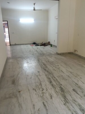 Room in 3 BHK Builder Floor at Ansal Plaza Sector-23, Sector 23 – for Rent