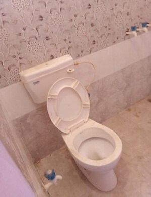 Bathroom in 1 RK Villa at Aliganj – for Rent
