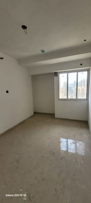 Room in 1 BHK Apartment at Lodha Amara, Kolshet Road – for Rent