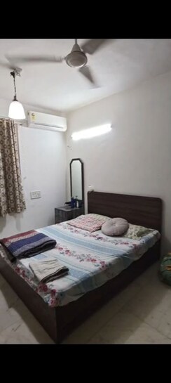 1 BHK + Store Room Apartment For Rent in Paschim Apartments