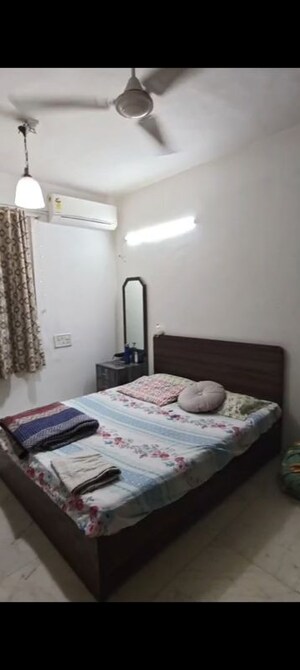 1 BHK Apartment For Rent in Paschim Apartments, Dadar West