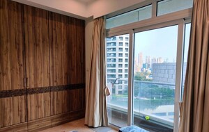 Room in 3 BHK Apartment at Enpar Lotus 101 Worli Residences, Lower Parel – for Rent