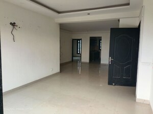 Room in 3 BHK Builder Floor at Manohar Singh Palm Residency, North Mullanpur – for Sale