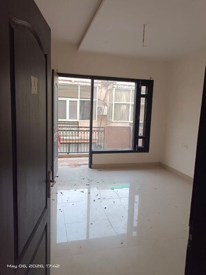 Room in 3 BHK Builder Floor at Manohar Singh Palm Residency, North Mullanpur – for Sale