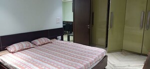 Bedroom in 2 BHK Apartment at Colaba – for Rent