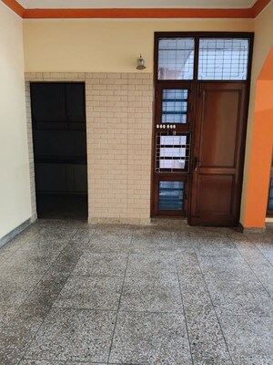 Room in 2 BHK Independent House at Rajat Vihar – for Rent