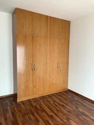 Room in 3 BHK Apartment at Brigade Golden Triangle, Old Madras Road – for Sale
