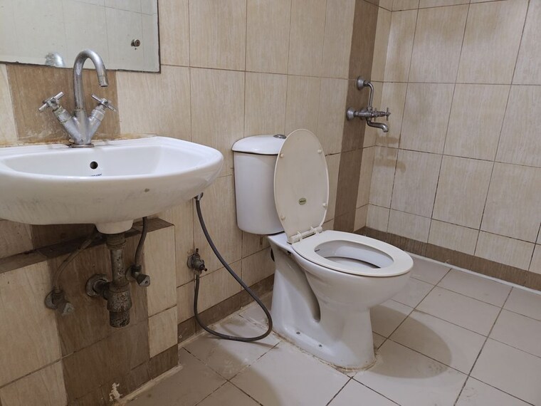 Bathroom, mahindra-aura 2 Bedroom 1198 Sq.Ft. Apartment In Sector 110a Gurgaon 10354715