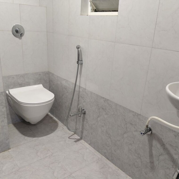 Bathroom, camp Studio 250 Sq.Ft. Apartment In Camp Pune 10357631
