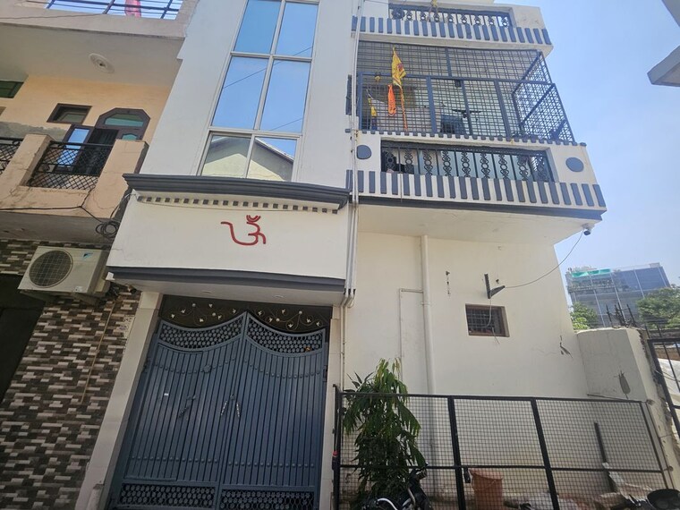 Exterior View, laxman vihar 4 Bedroom 108 Sq.Yd. Independent House In Laxman Vihar Gurgaon 10357652