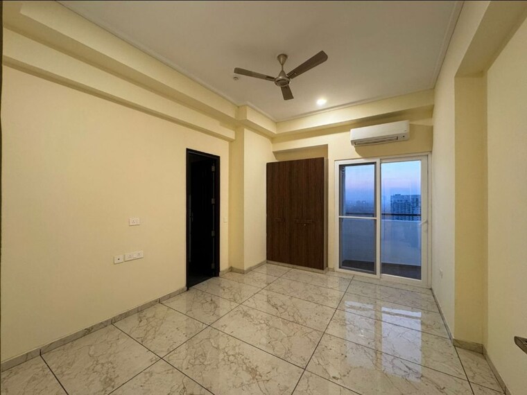 Room, dasnac-burj 4 Bedroom 3300 Sq.Ft. Apartment In Sector 75 Noida 10357682