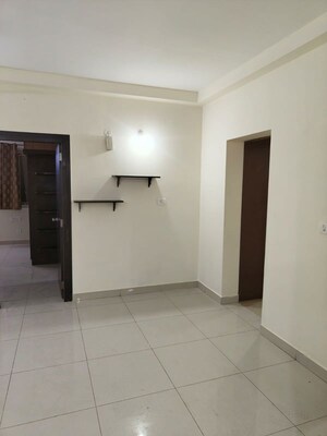 Room in 2.5 BHK Apartment at Prestige IVY Terraces, Kadubeesanahalli – for Rent