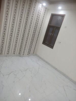 Room in 3 BHK Builder Floor at Tughlakabad Extension – for Sale