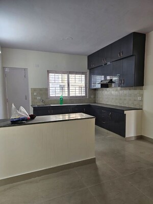 Kitchen in 4 BHK Apartment at Satluj Apartments Gomti Nagar, Gomti Nagar – for Rent