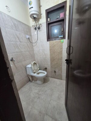 Bathroom in 2.5 BHK Builder Floor at Mayur Vihar – for Sale