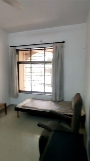 Bedroom in 2 BHK Apartment at Chembur – for Rent