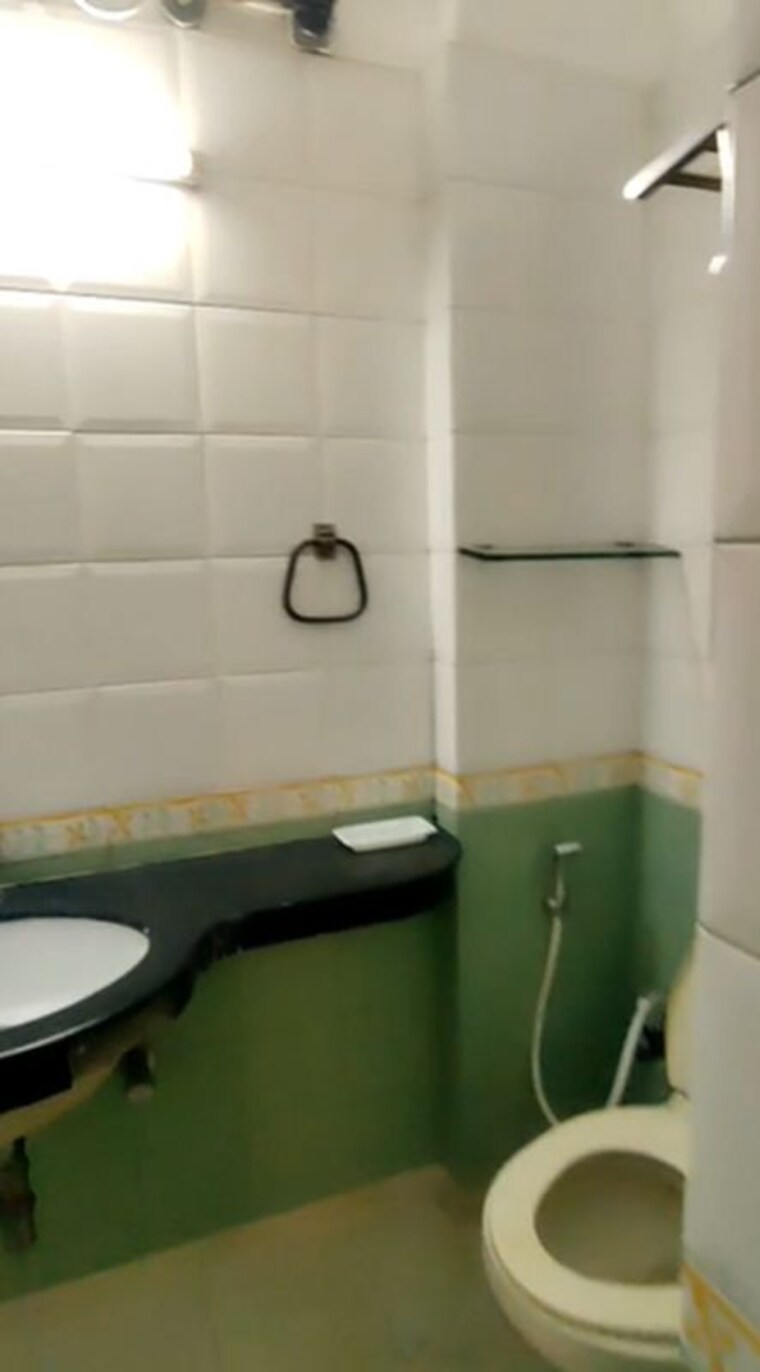 Bathroom, chembur 2 Bedroom 1079 Sq.Ft. Apartment In Chembur Mumbai 10357725
