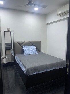 1 BHK Apartment For Rent in Lodha New Cuffe Parade