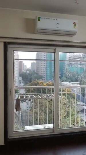 Bedroom in 2 BHK Apartment at Chembur – for Rent