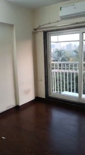 Bedroom in 2 BHK Apartment at Chembur – for Rent