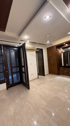 4 BHK + Servant Room Builder Floor For Sale in Greater Kailash II