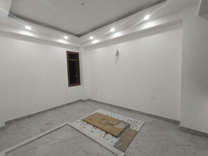 Room in 4 BHK Builder Floor at Hajipur – for Sale