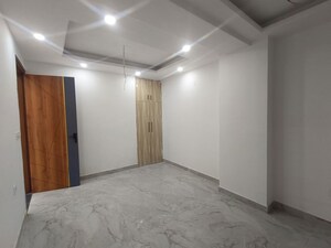 Room in 4 BHK Builder Floor at Hajipur – for Sale